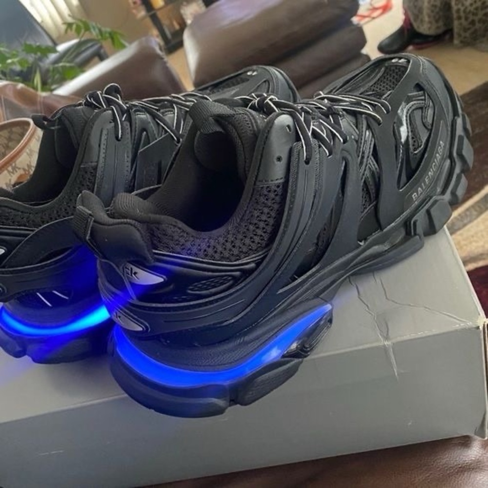 Balenciaga track